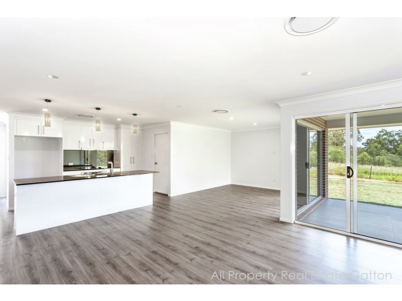 63 Rangeview Drive, Gatton QLD 4343