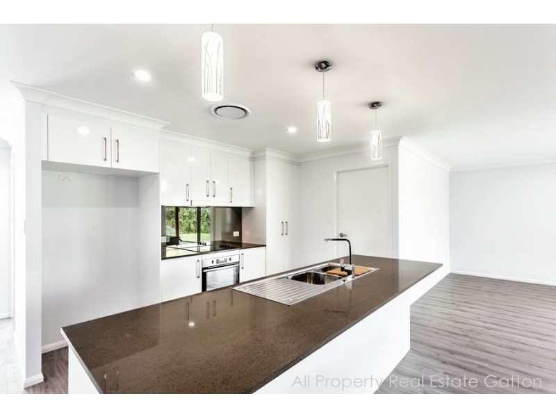 63 Rangeview Drive, Gatton QLD 4343