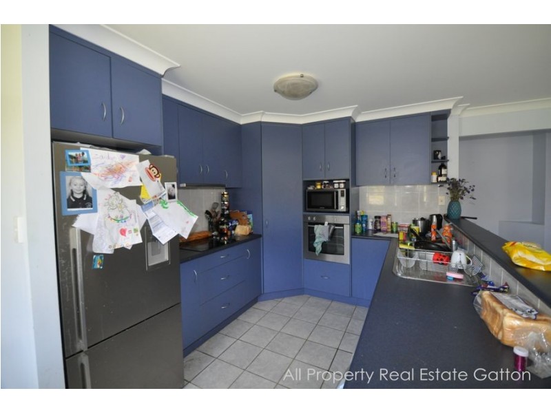26 Metcalf Street, Gatton QLD 4343