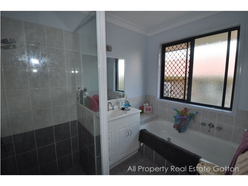26 Metcalf Street, Gatton QLD 4343
