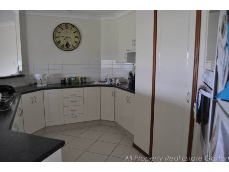 10 Tara Haven, Placid Hills QLD 4343