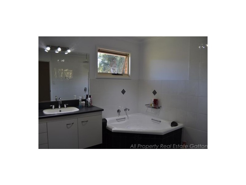 Upper Tenthill QLD 4343