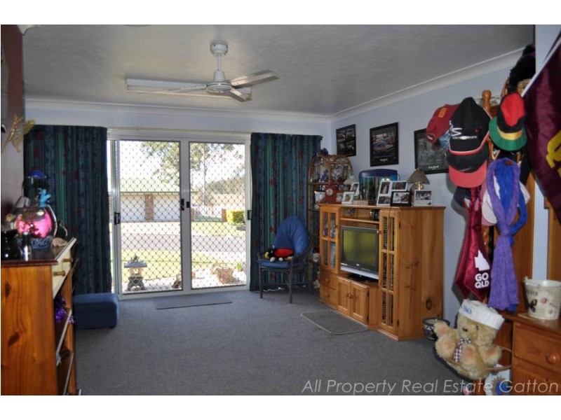 8 Fitzgerald, Gatton QLD 4343