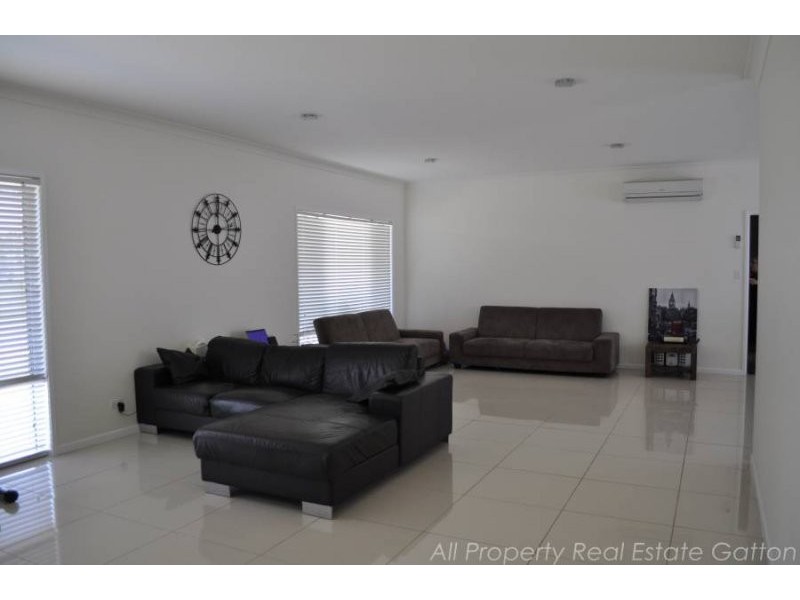 Adare QLD 4343