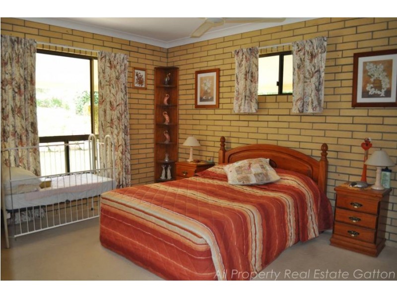 122 Glen Esk Road, Glen Esk QLD 4312