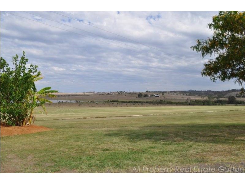 122 Glen Esk Road, Glen Esk QLD 4312