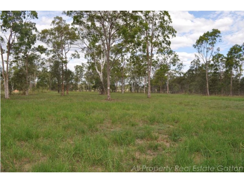 4 Legend Drive, Adare QLD 4343