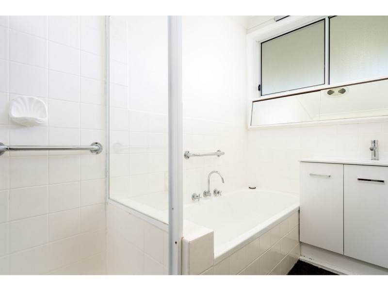 300 Wirraway Street, East Albury NSW 2640