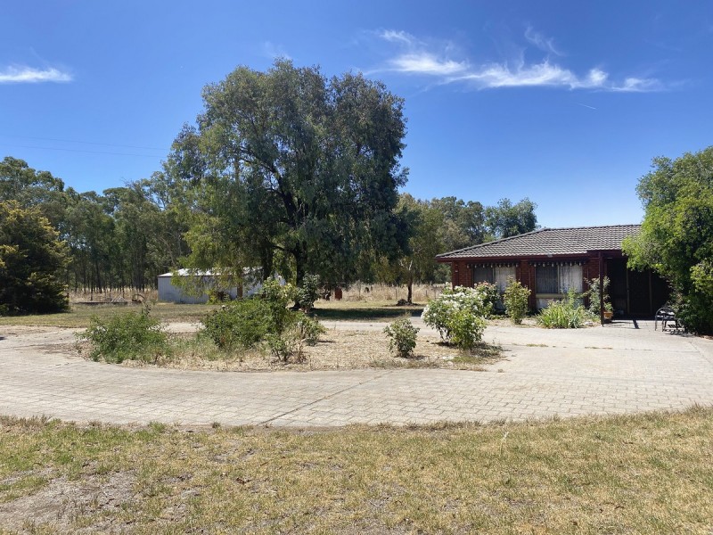 631 Lookout Road, Walla Walla NSW 2659