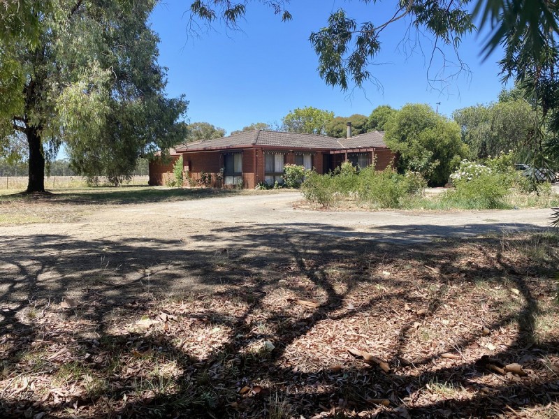 631 Lookout Road, Walla Walla NSW 2659