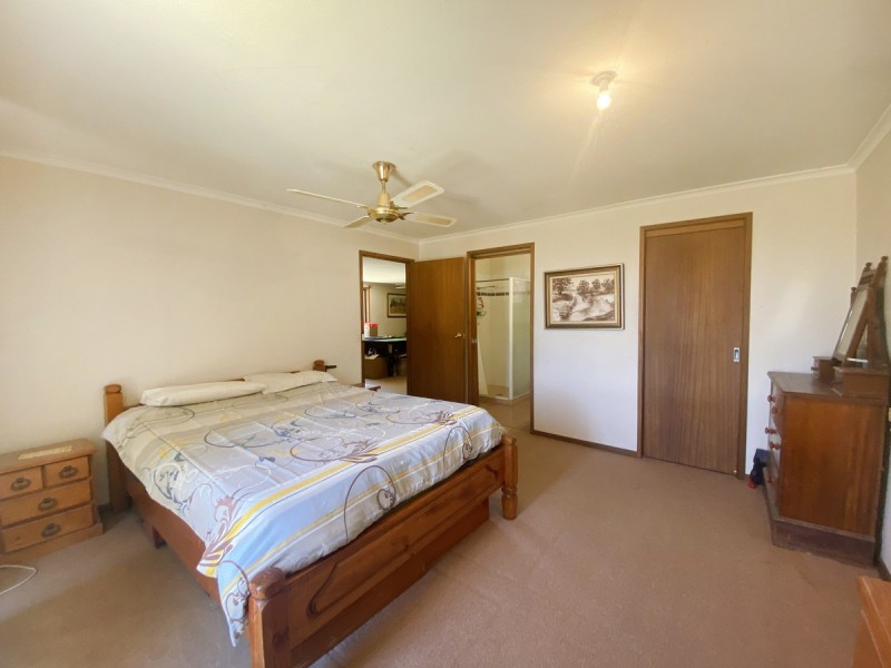 631 Lookout Road, Walla Walla NSW 2659