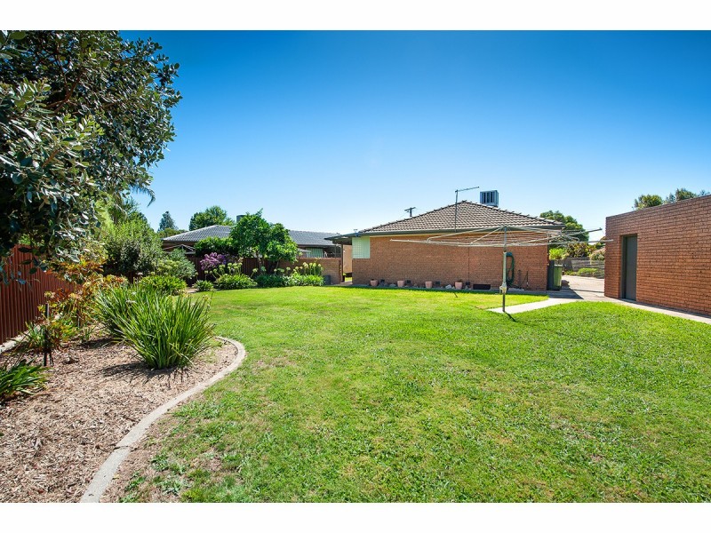 6 Camellia Court, Wodonga VIC 3690