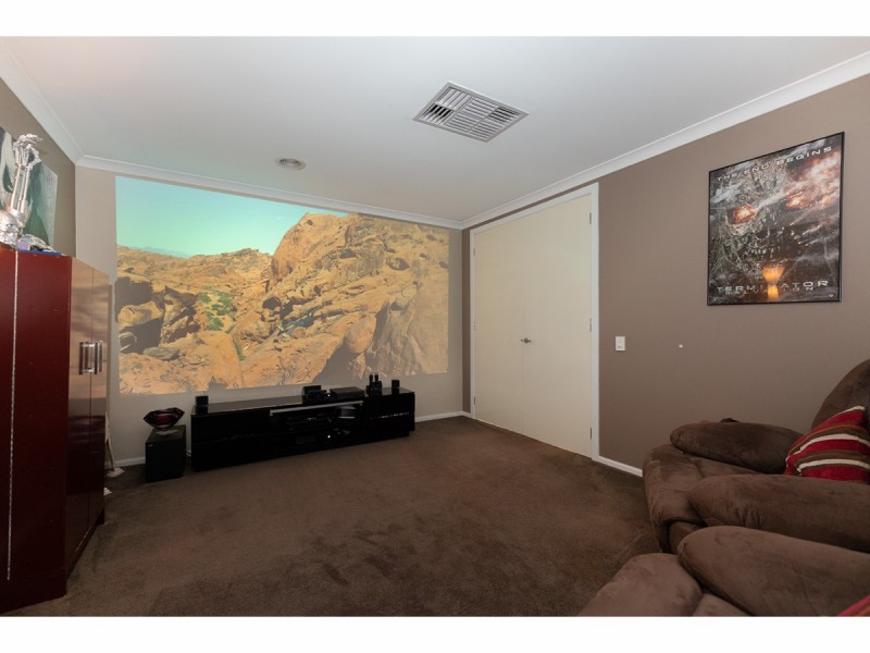 33 Whitton Drive, Thurgoona NSW 2640