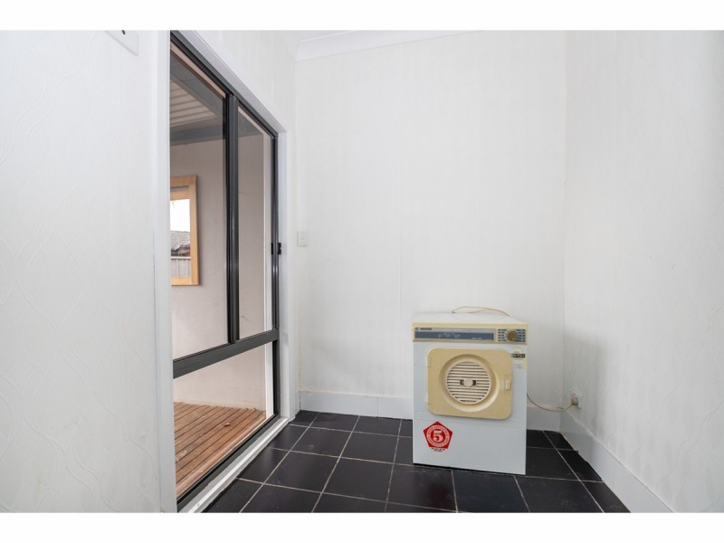 1/393 Griffith Road, Lavington NSW 2641