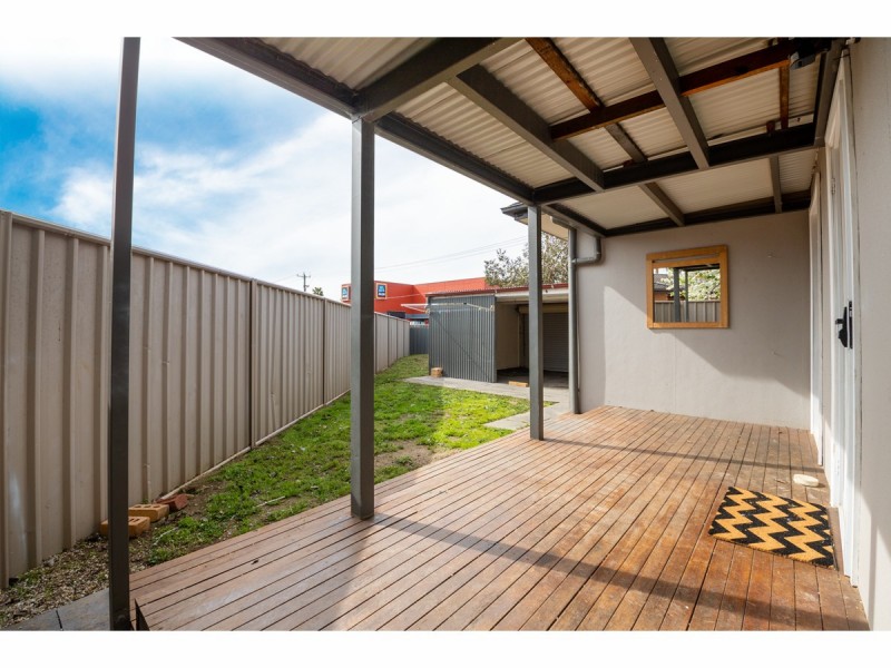 1/393 Griffith Road, Lavington NSW 2641