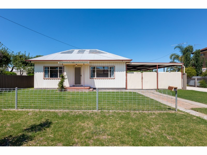 522 Kotthoff Street, Lavington NSW 2641