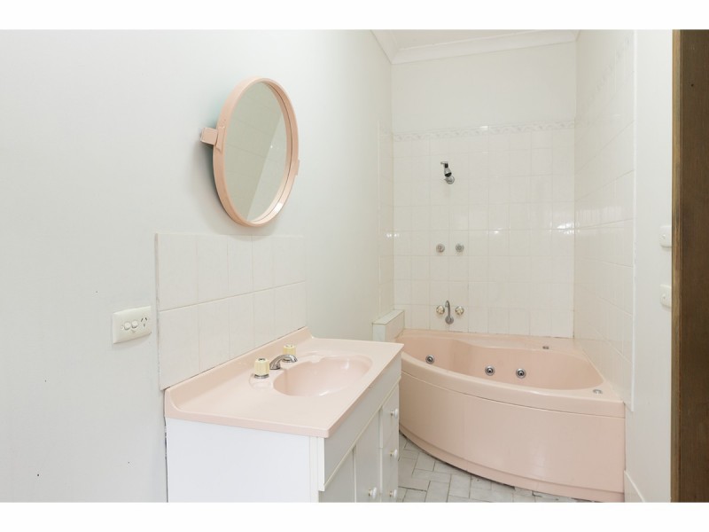 374 Reservoir Road, Lavington NSW 2641