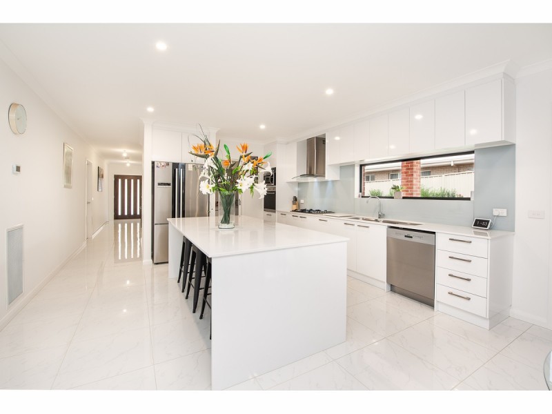 10 Cremin Court, Thurgoona NSW 2640