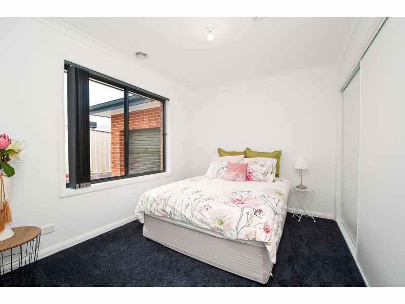 10 Cremin Court, Thurgoona NSW 2640