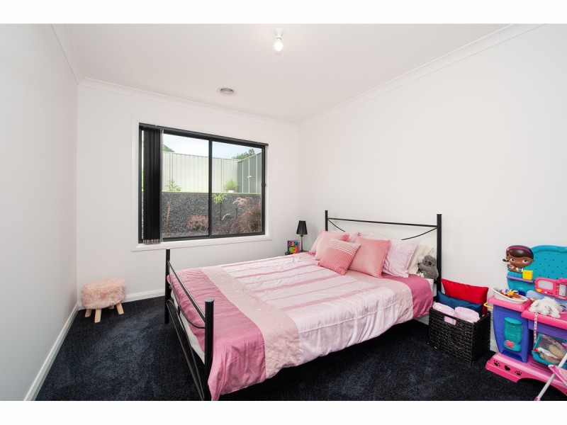 10 Cremin Court, Thurgoona NSW 2640