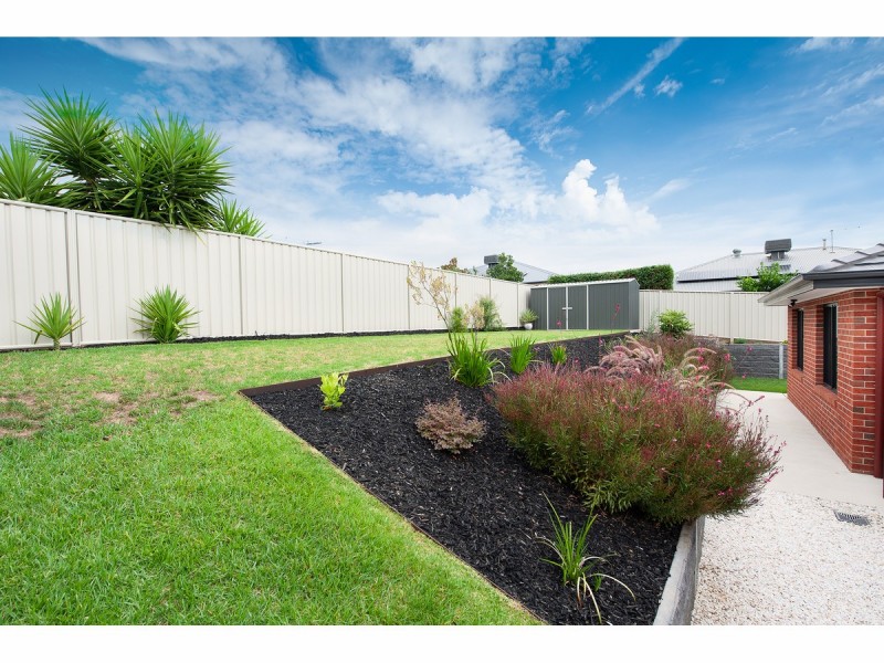 10 Cremin Court, Thurgoona NSW 2640