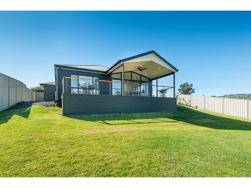 13 Anglesey Street, Wodonga VIC 3690