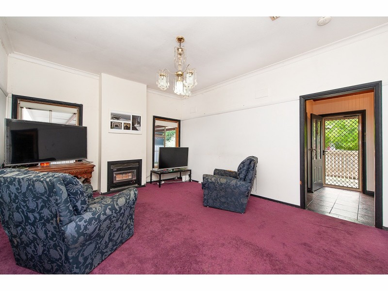 433 Bevan Street, Lavington NSW 2641