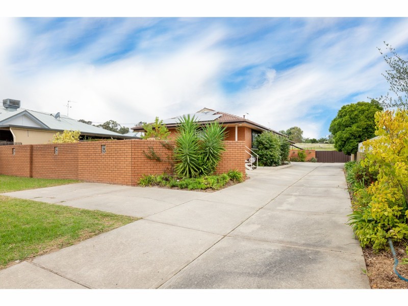 1/957 Padman Drive, West Albury NSW 2640