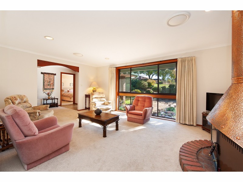 673 Pearsall Street, Lavington NSW 2641