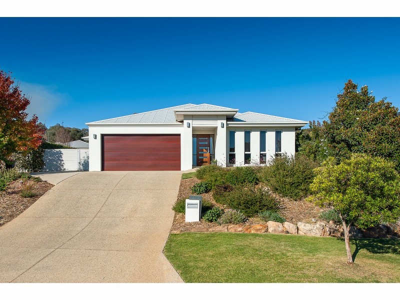 9 Cremin Court, Thurgoona NSW 2640