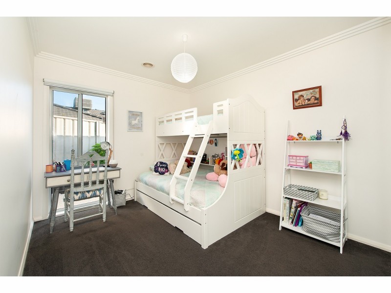 9 Cremin Court, Thurgoona NSW 2640