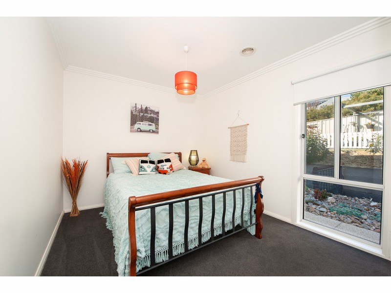 9 Cremin Court, Thurgoona NSW 2640