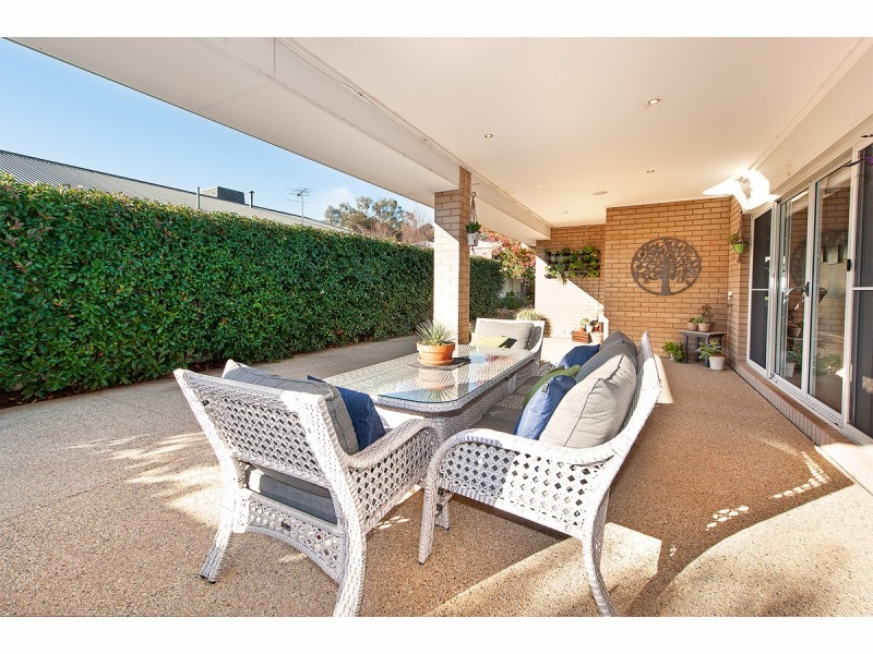 9 Cremin Court, Thurgoona NSW 2640