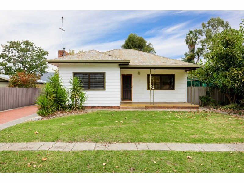 451 Ebden Street, South Albury NSW 2640
