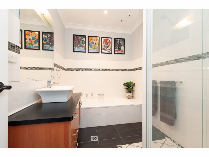 409 Halehaven Cresent, Lavington NSW 2641