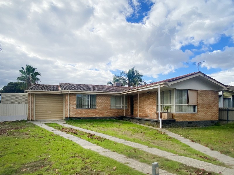 330 Cheyenne Drive, Lavington NSW 2641