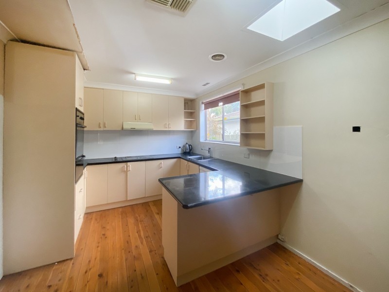 330 Cheyenne Drive, Lavington NSW 2641