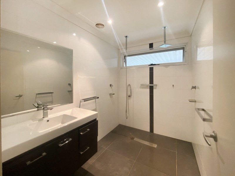 330 Cheyenne Drive, Lavington NSW 2641