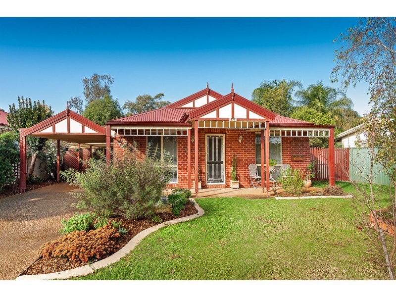 132 Hammer Street, Howlong NSW 2643