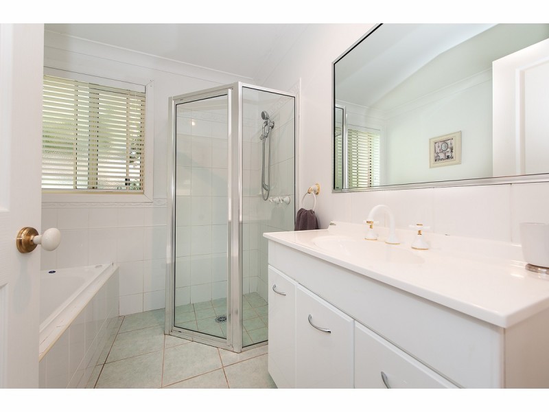 132 Hammer Street, Howlong NSW 2643