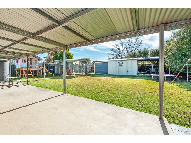 300 Union Road, Lavington NSW 2641