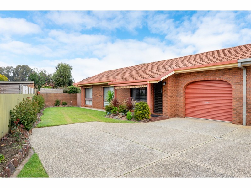 2/23 Wentworth Court, Lavington NSW 2641