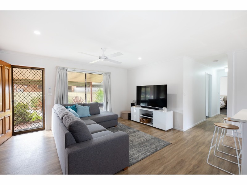 2/23 Wentworth Court, Lavington NSW 2641