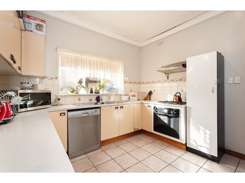 460 Bownds Street, Lavington NSW 2641