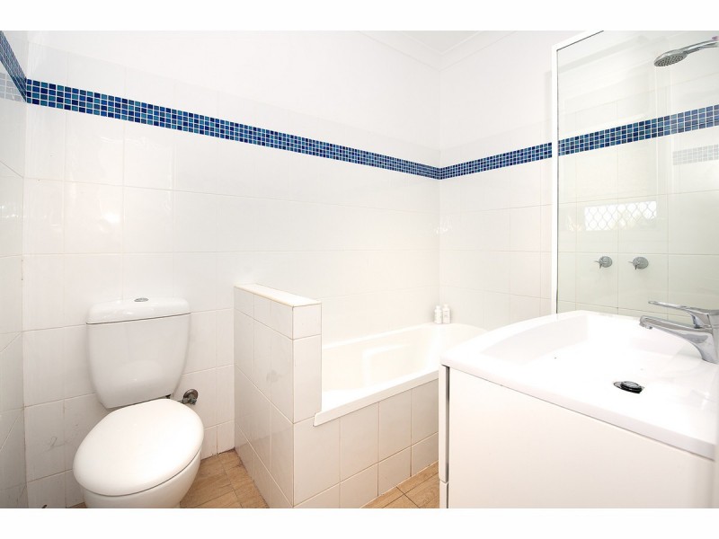 327 Curlew Crescent, North Albury NSW 2640