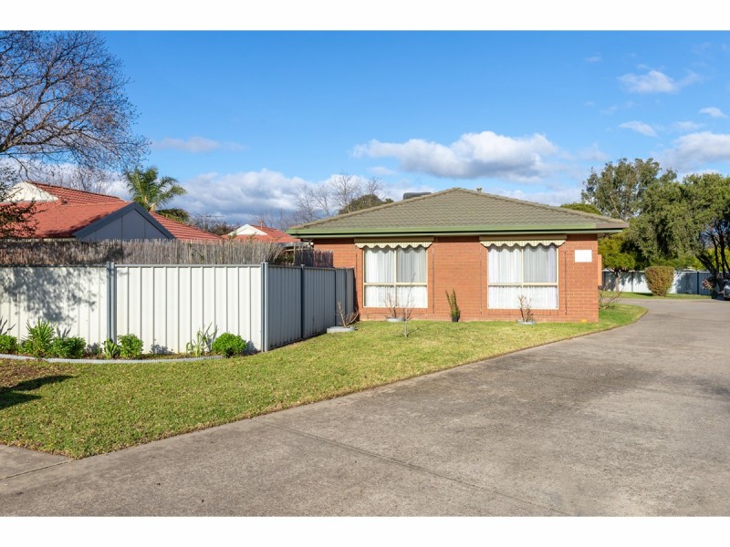1/15 Neptune Drive, Lavington NSW 2641