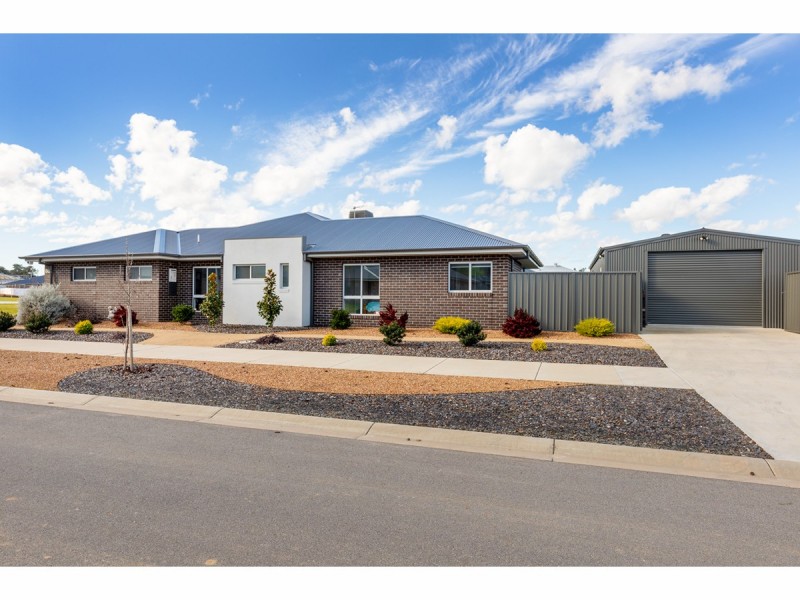 86 Cuthbert Street, Killara VIC 3691