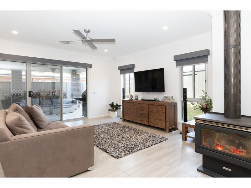 86 Cuthbert Street, Killara VIC 3691