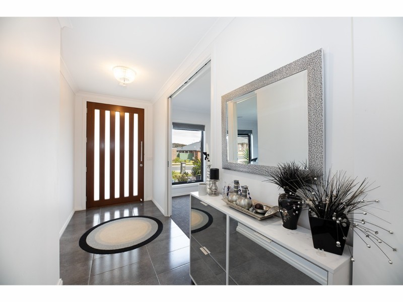 16 Driver Terrace, Glenroy NSW 2640