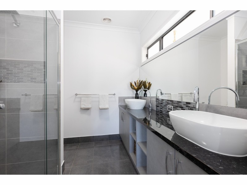 16 Driver Terrace, Glenroy NSW 2640